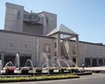 横浜美術館