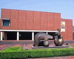 山梨県立美術館