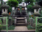 勝海舟夫妻の墓
